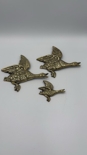 Vintage flying ducks wall - flying,